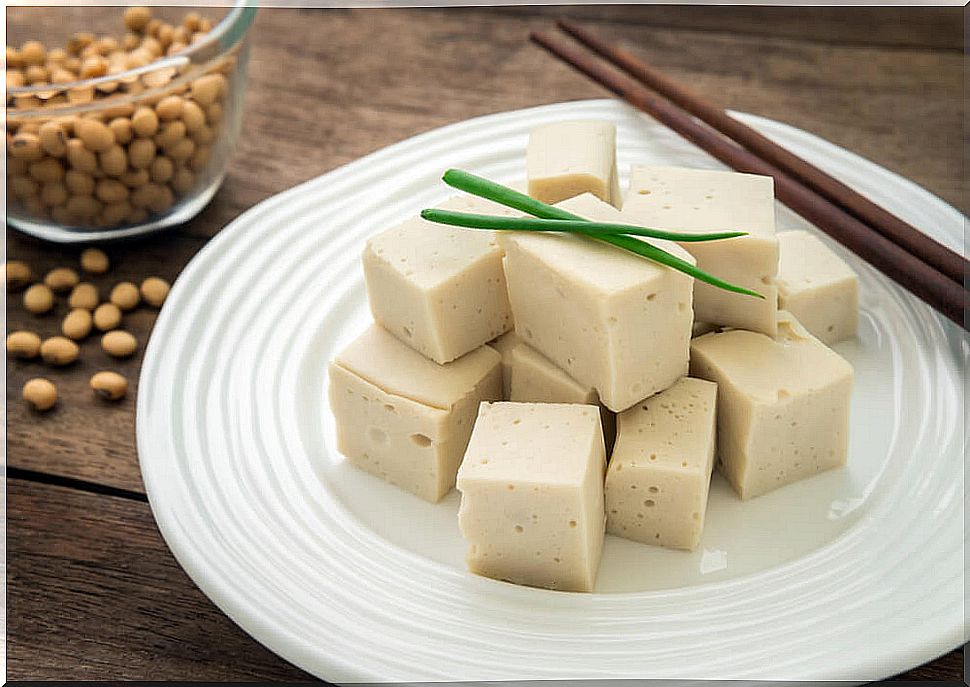 Benefits of tofu and soy cheese.