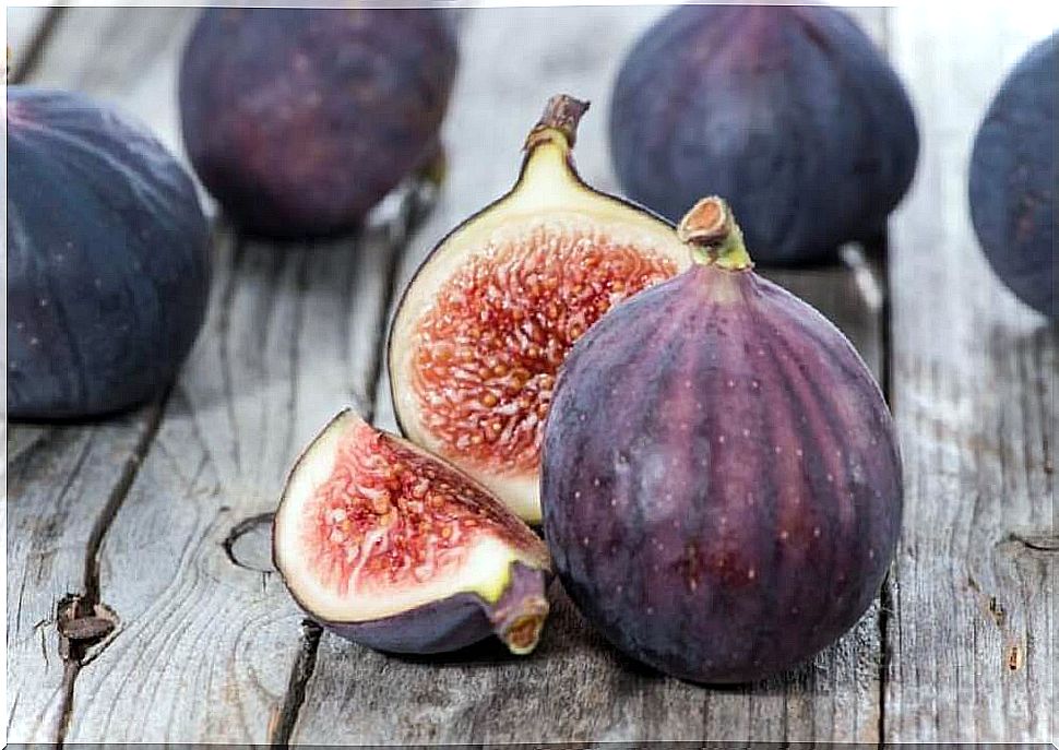 Figs to make nutritious smoothies