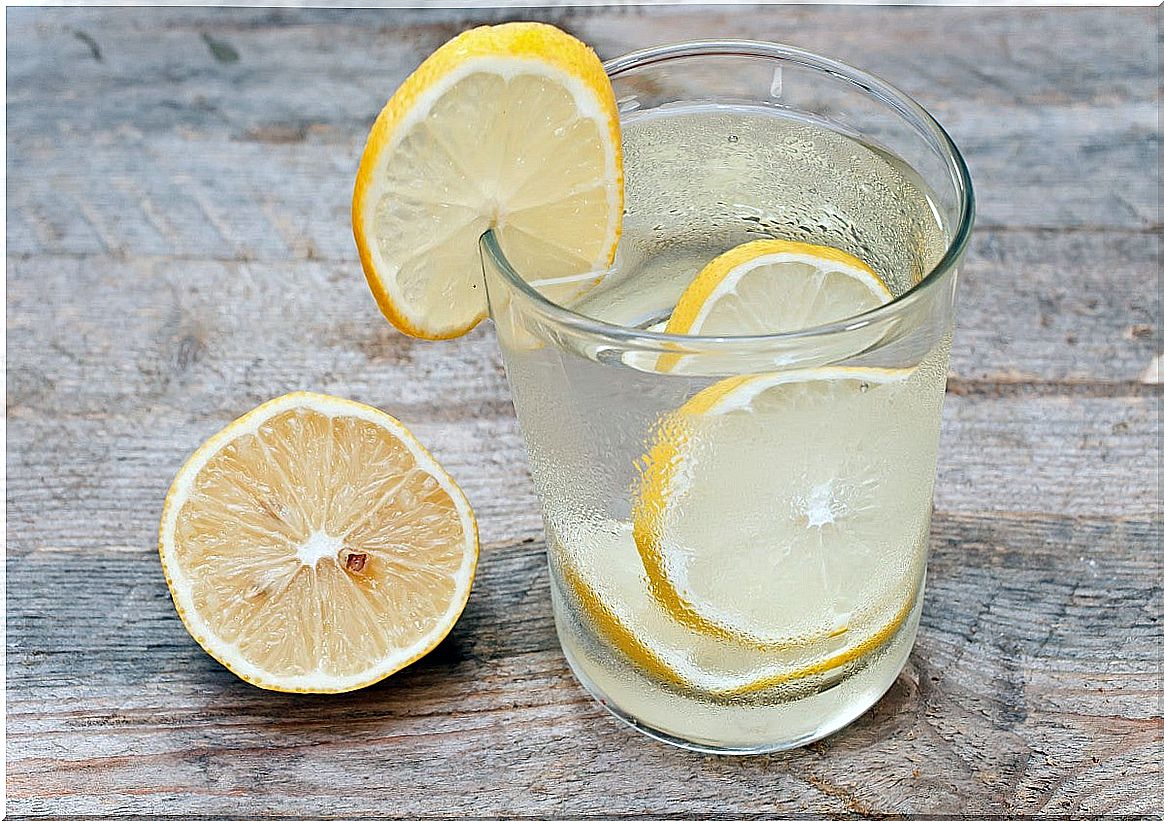 glass of water with lemon