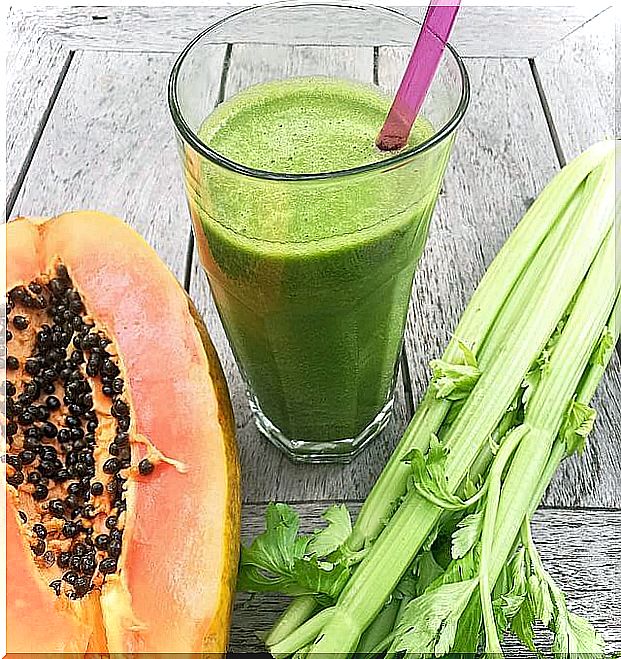 spinach celery and papaya smoothie