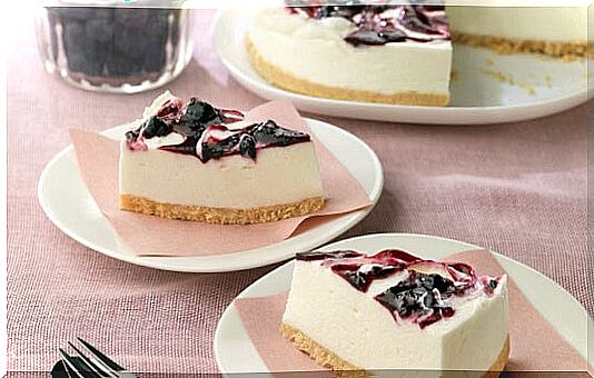 blueberry_yogurt_cake