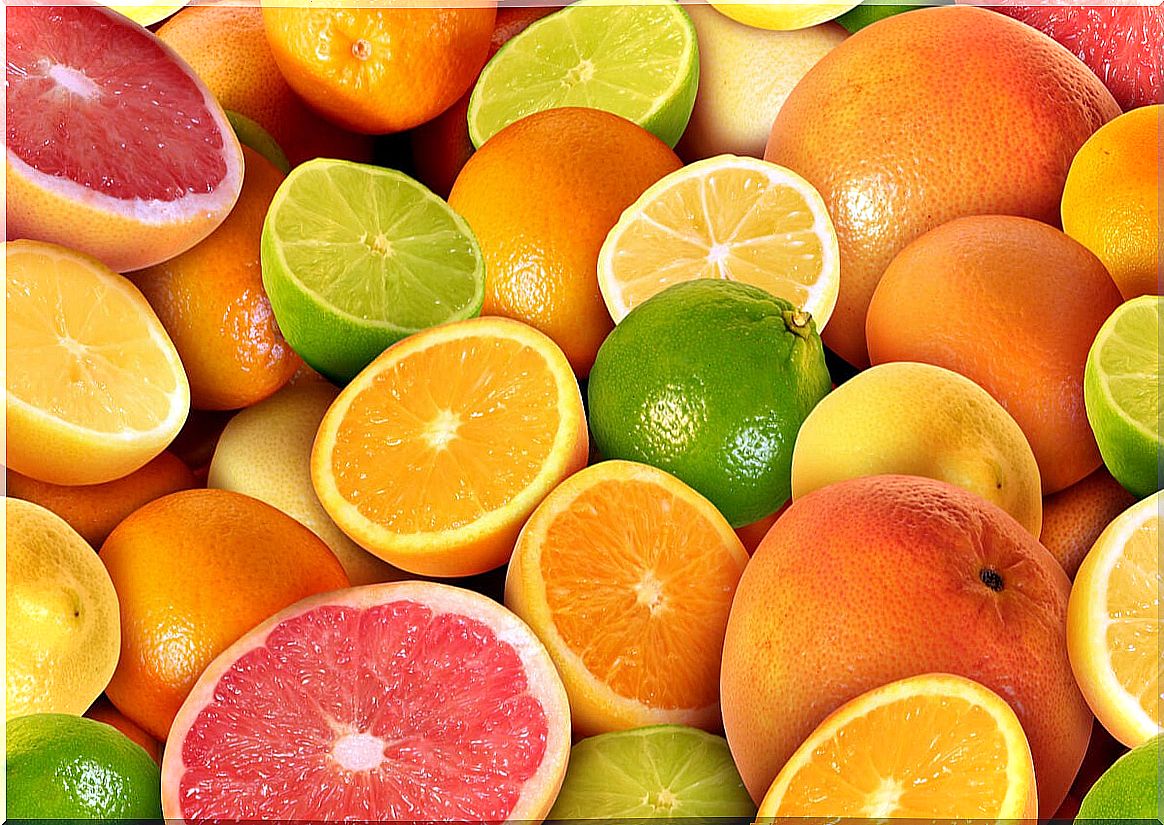 Fruits with citric acid.