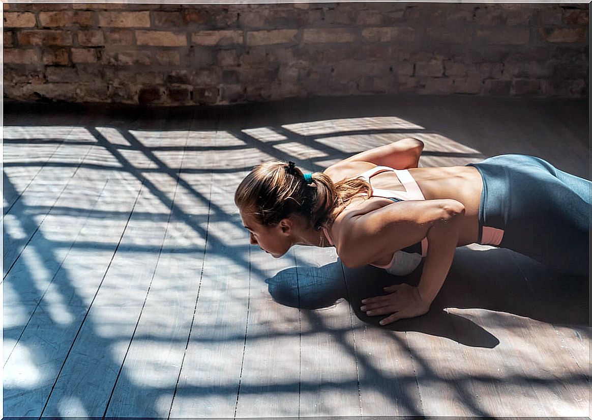 Traditional form of push-ups without variations.