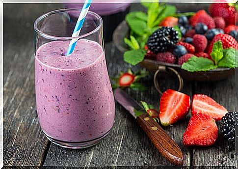 Strawberries, blueberries and chia seeds to unclog the arteries